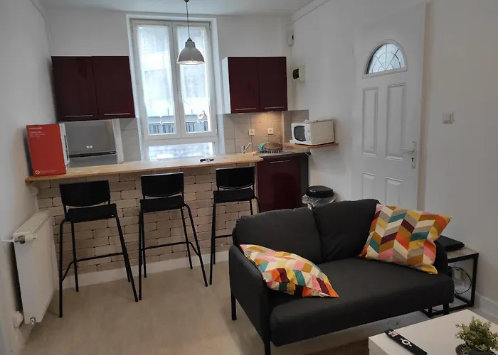 Beau F3 Proche Hôpital Central, Thermal * Nancy