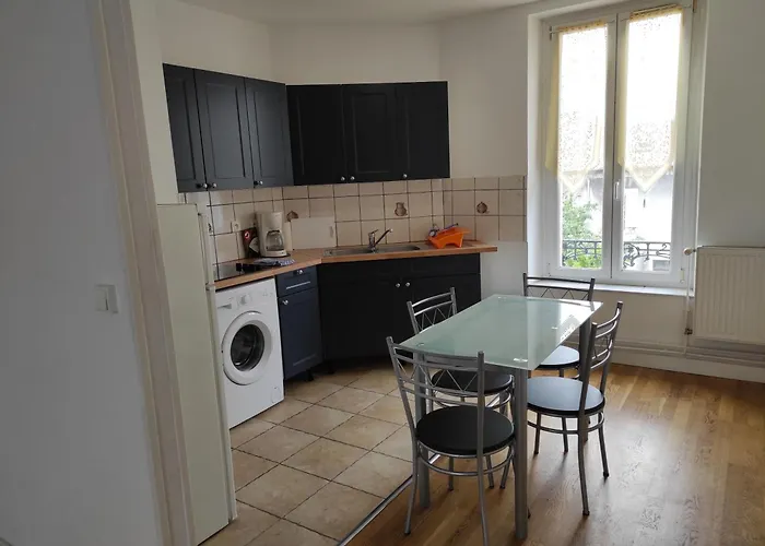 Apartamento Beau F3 Proche Hôpital Central, Thermal *